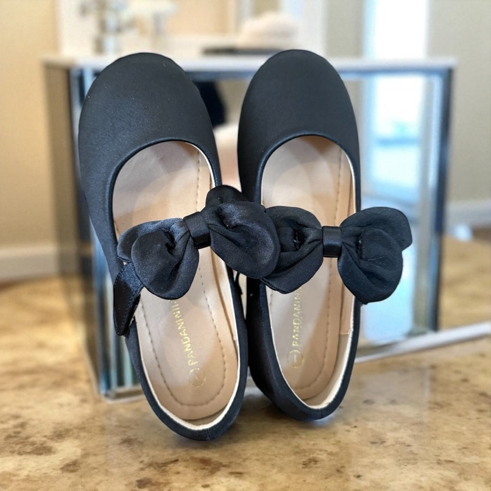 Girls Black Satin Bow Flats size 1 - Picture 4 of 5